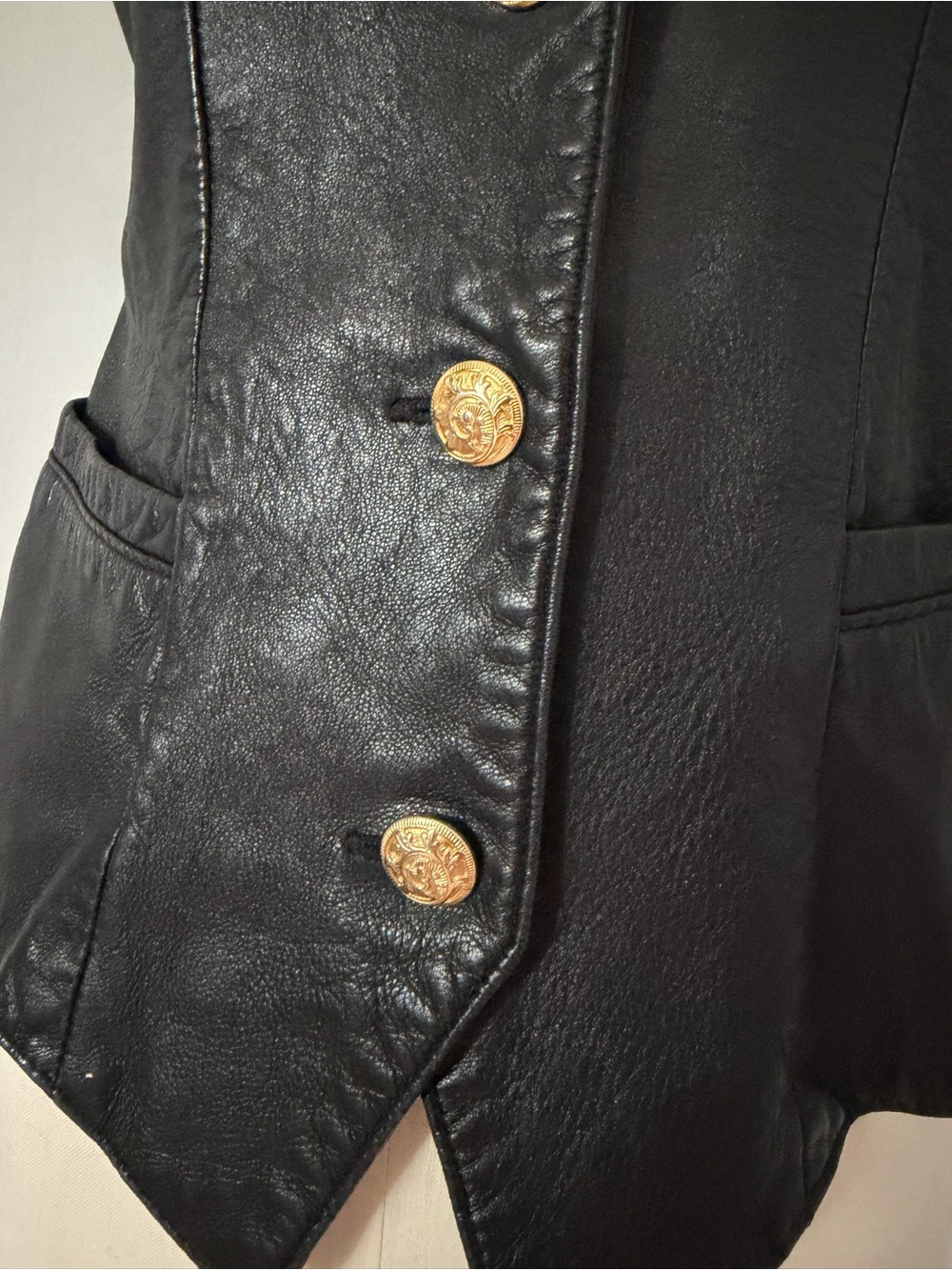 Danier Black Leather Vest with Gold Buttons Vintage Retro XS-S - Picture 2 of 7